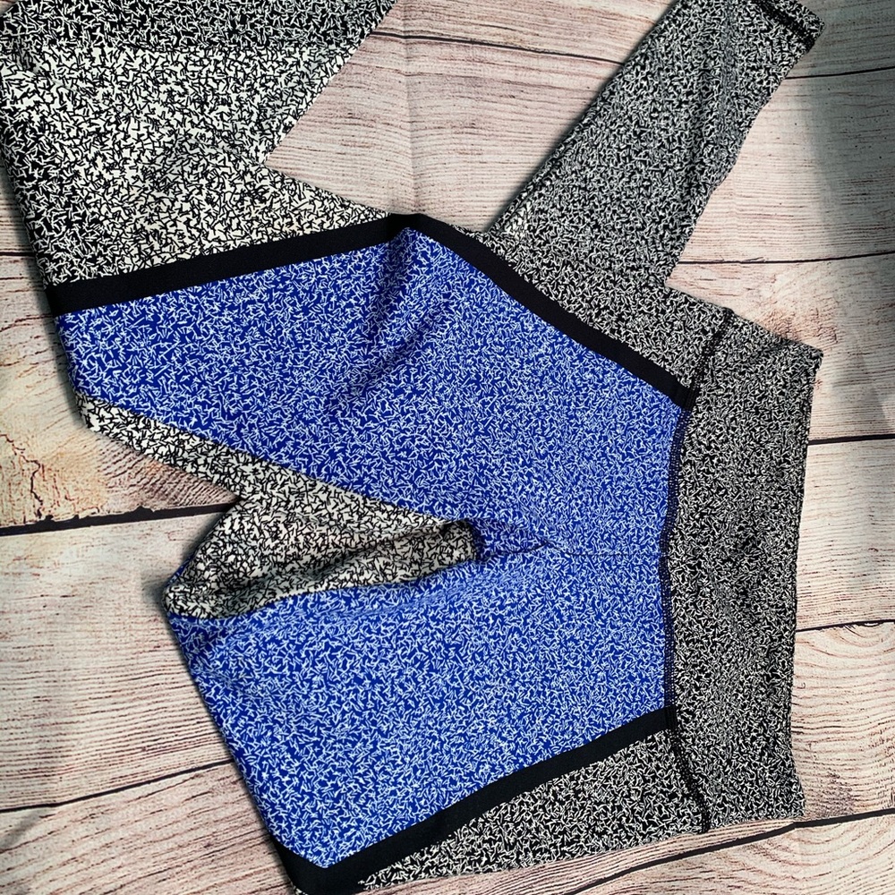 White/Blue yoga leggings